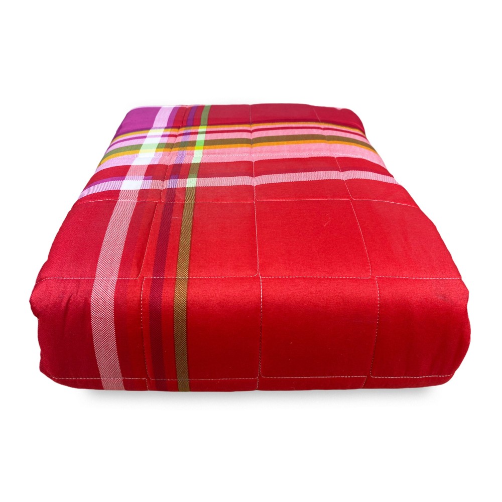 GESTEPPTE TAGESDECKE FRÜHLING SCHOTTISCH ROT und FUCHSIA