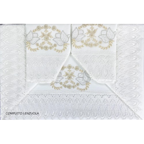 GRETA SATCHEL BOX WITH MACRAMÉ LACE EMBROIDERED CREAM DOUBLE BED SHEET AND BEDSPREAD BRIDAL IDEA