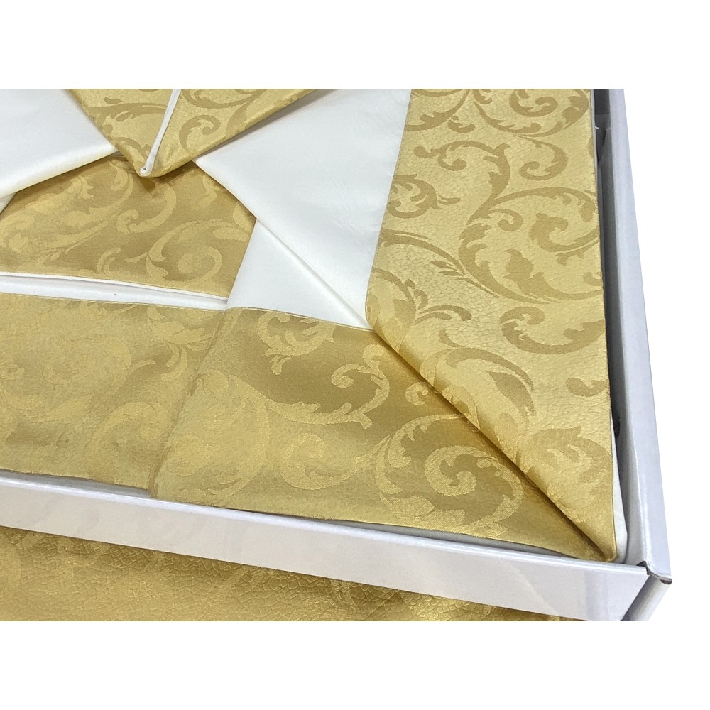 SÁBANA DE ORO con borde aplicado SÁBANA DOBLE DE ORO Y COLCHA IDEA NUPCIAL