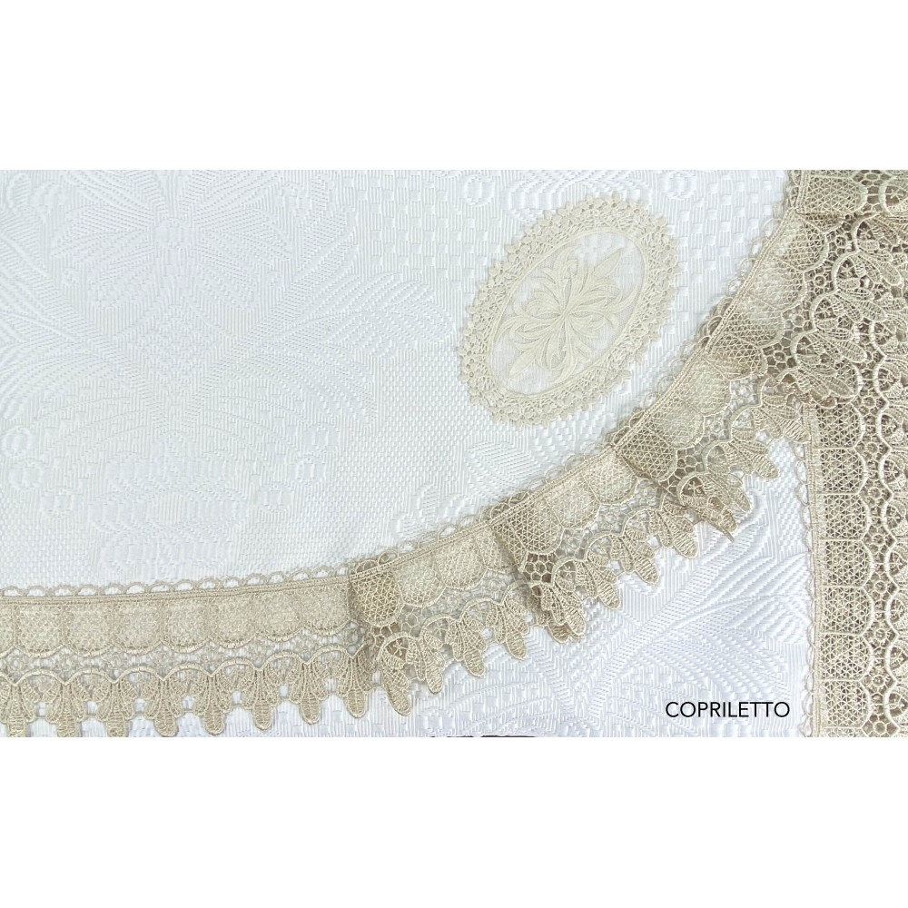 JENNY SATCHEL WITH MACRAMÉ ECRU DOUBLE BED SHEET and BEDSPREAD bridal idea