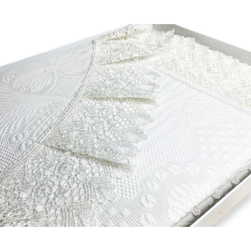 TAGESDECKE mit MACRAMÉ CREME Spitze Double IDEA SPOSA