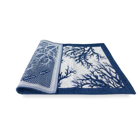 Tapis fabriqué en Italie avec des coraux sur bleu dans le style de la mer, bordé de bleu, Made in Italy