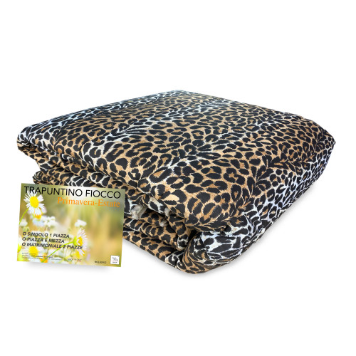 GESTEPPTE TAGESDECKE MIT LEOPARDENBAND © MADE IN Italy