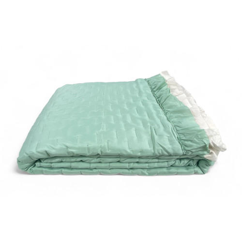 Couvre-lit matelassé avec volants en unité double assortie vert/crème