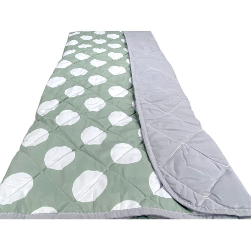 Bow Quilt – grüne gepunktete Tagesdecke – Weiche Mikrofaser für die Zwischensaison – Made in Italy
