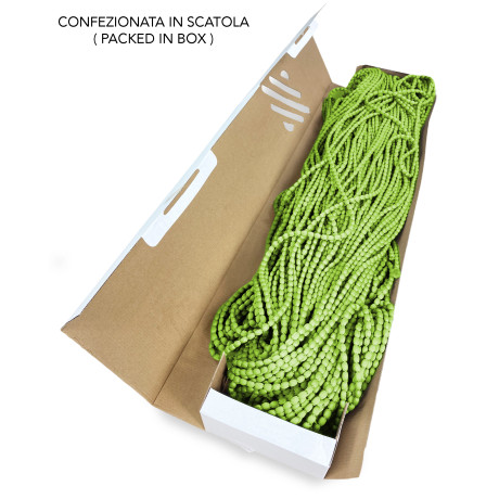 Tenda a fili verde confezionata in scatola, pronta per il montaggio