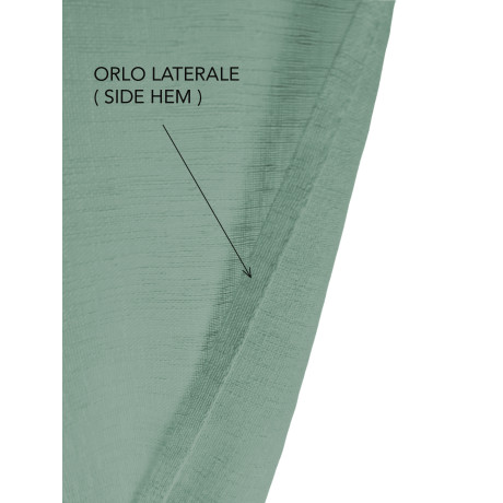 Tendine SIMPLY Verde montate tese su finestra