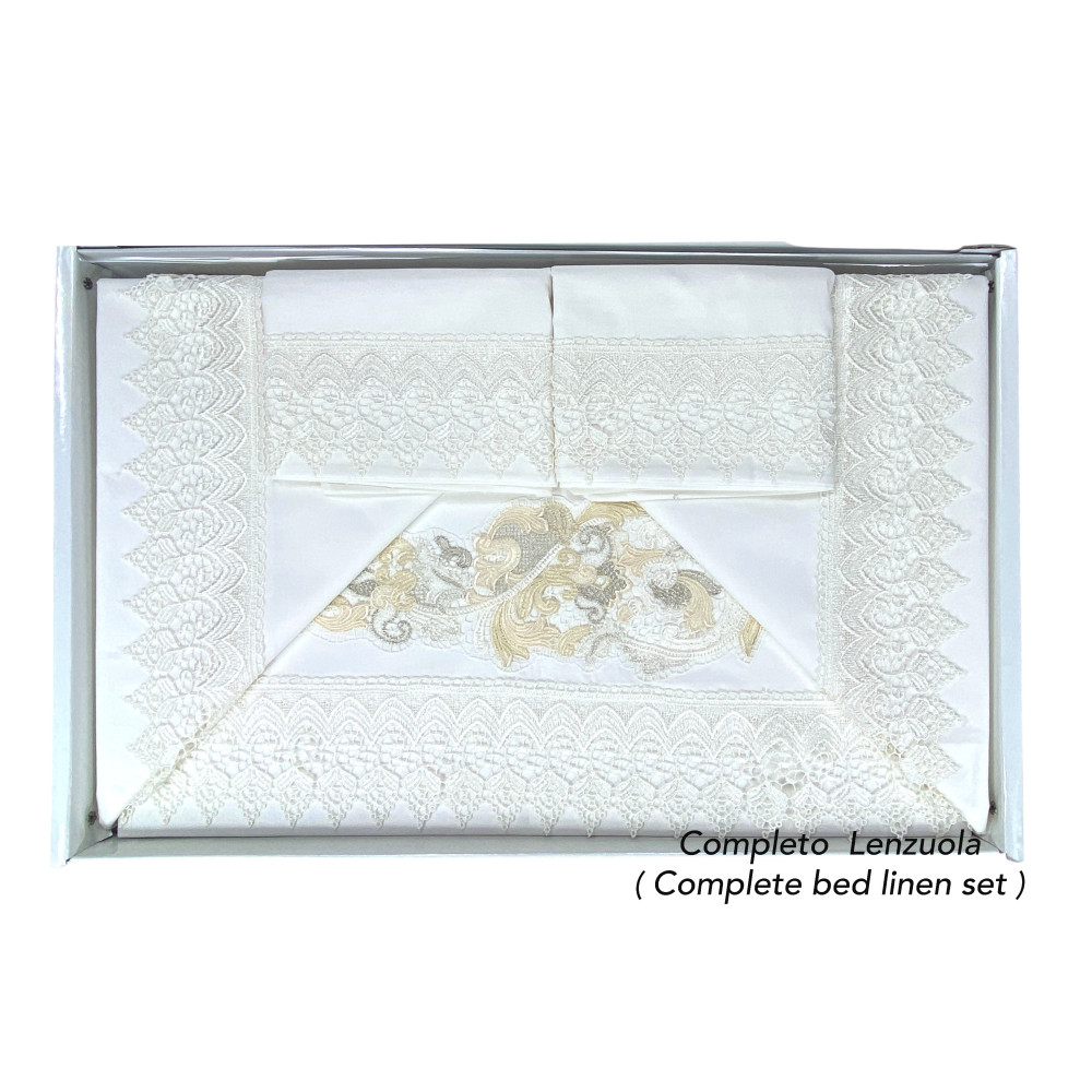 Bauletto Aurora – Completo Lenzuola Matrimoniali Puro Cotone & Copriletto con Pizzo Macramè Intarsiato – Made in Italy