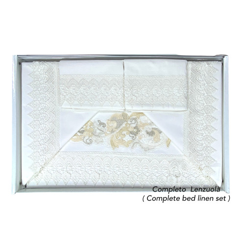 Bauletto Aurora – Completo Lenzuola Matrimoniali Puro Cotone & Copriletto con Pizzo Macramè Intarsiato – Made in Italy