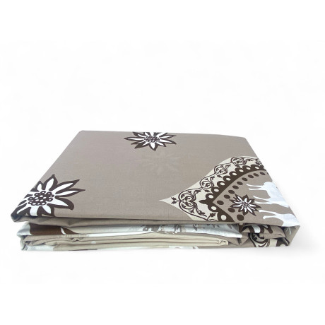 Copripiumino tirolese beige - dettaglio stampa con folletti e cuori alpini