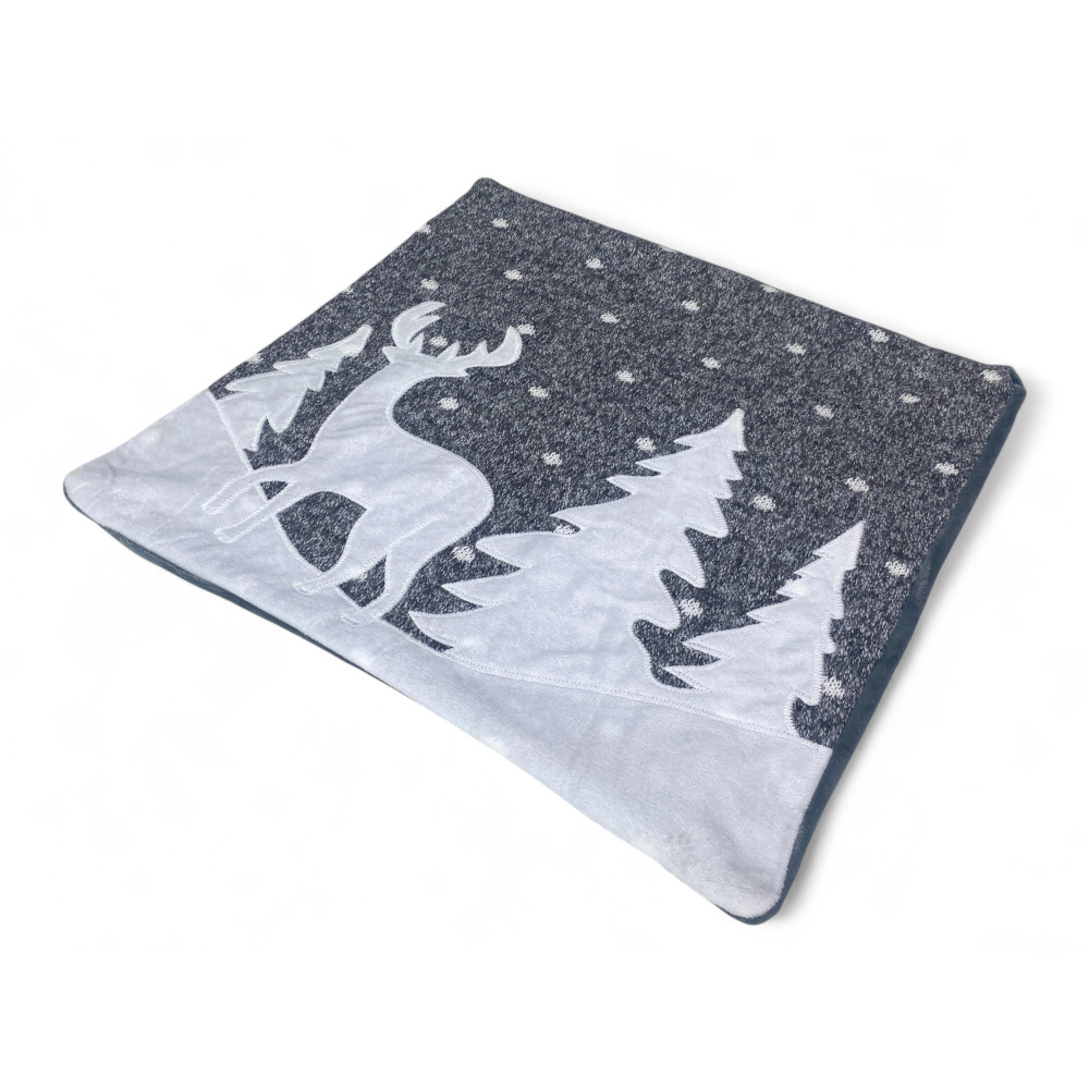 Winter Cushion Cover Deer and Snow 40x40 cm - Tyrolean Style White Grey - Made in Italy