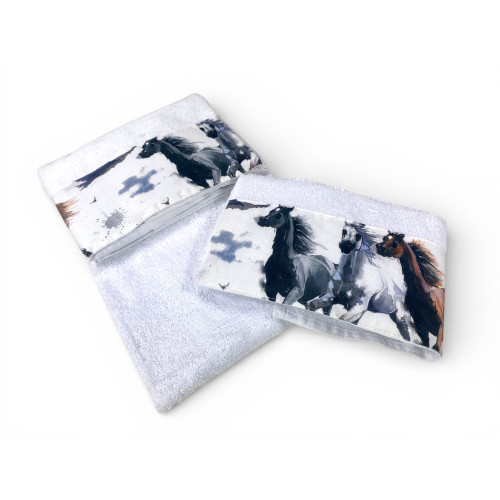 Set Asciugamani Cavalli Bianco 500 g/m² 100% Cotone | 1 Asciugamano 60x110 + 1 Ospite 40x60 con Balza Stampata