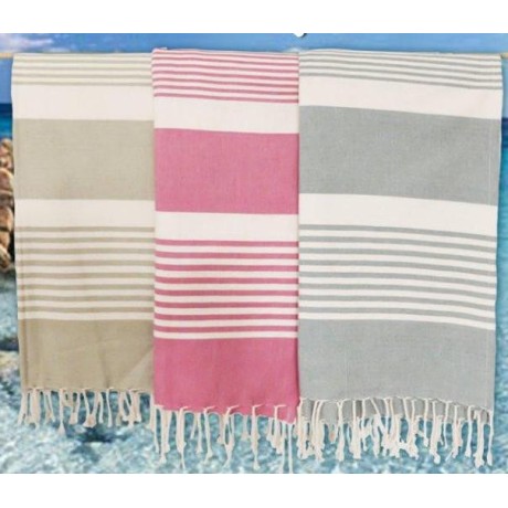 Serviette de plage en pur coton, fouta avec des franges nouées de  dimensions 100 x 200 cm