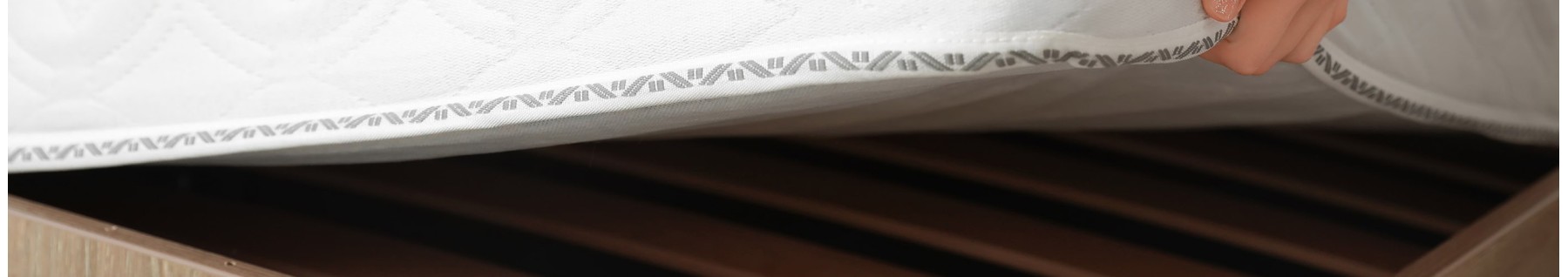 Bed base cover